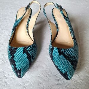 Calvin Klein Abbie turquoise snake print pointed-toe sling-back pumps. Size 9.